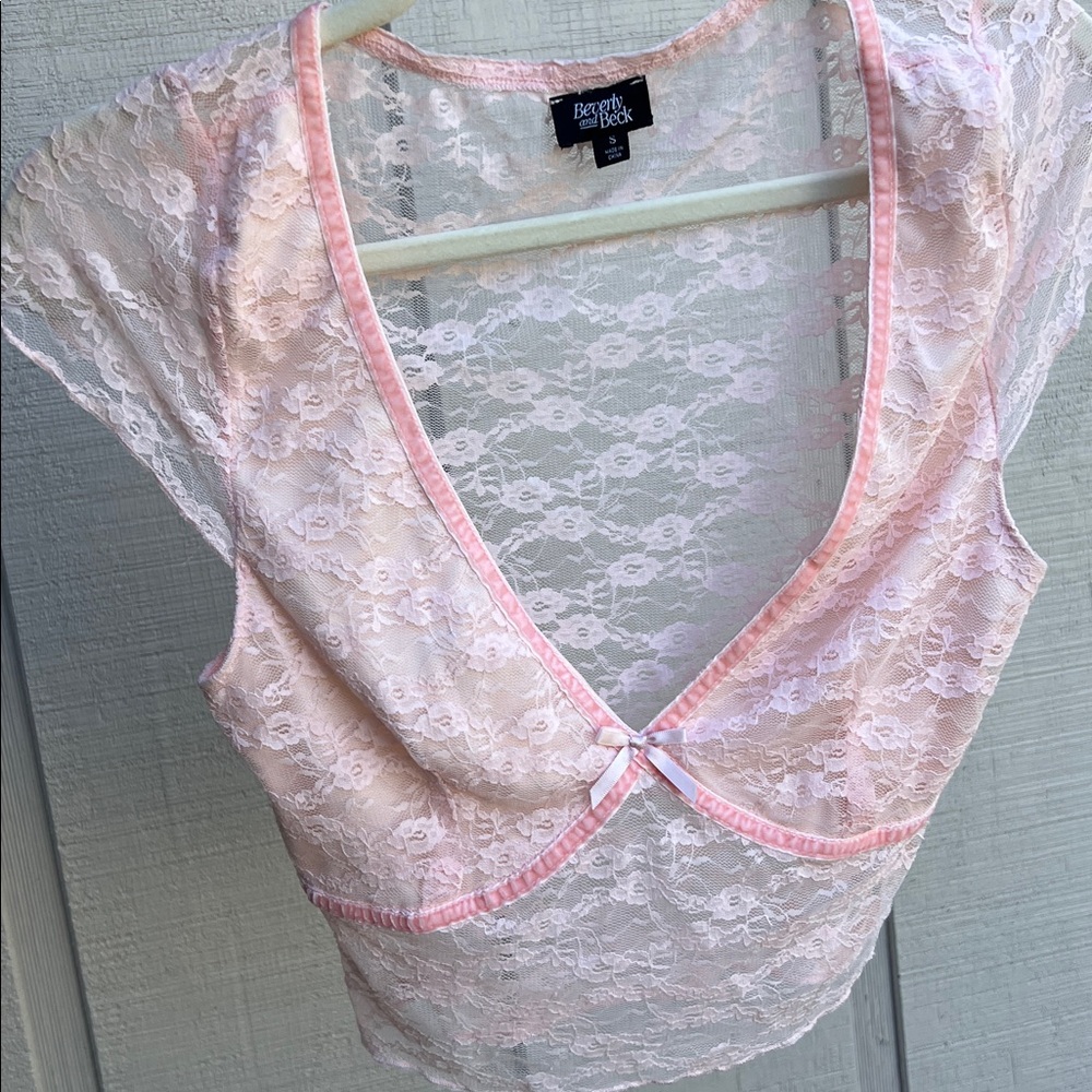Beverly and beck Lace V-Neck Cropped Camisole NWOT